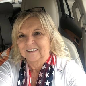 Meet your Posher, Carolyn